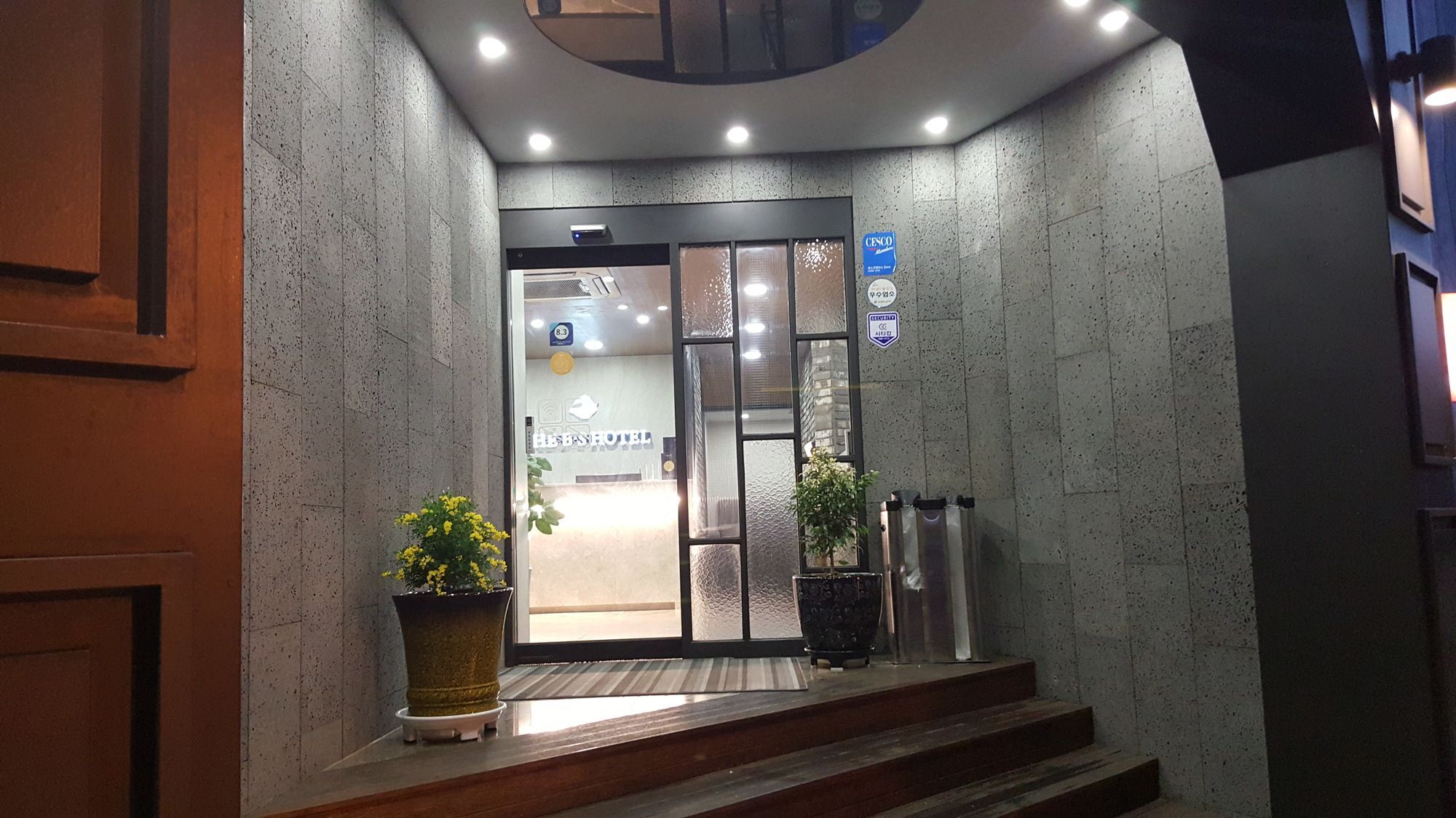 The Bs Hotel Busan Station מראה חיצוני תמונה